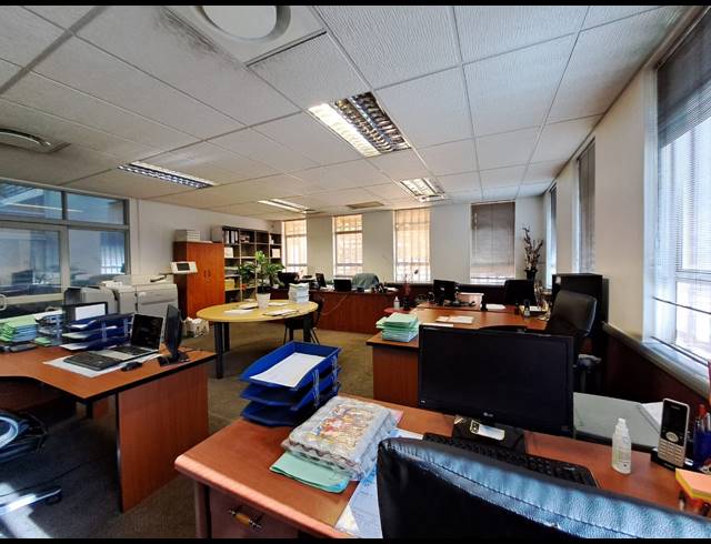 1,350M² OFFICE FOR SALE IN KLEINFONTEIN